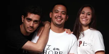 Fachri Albar Ikut Penulisan Skenario Film 'I AM HOPE'