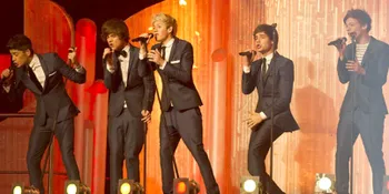 Fans Antri Untuk Tiket Konser One Direction Tahun 2014!