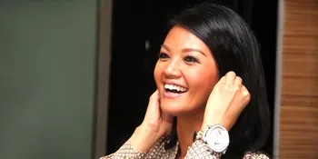 Farah Quinn Langsung Gelar Pesta Janda