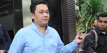 Farhat Abbas Tak Mau Hadiri Sidang Cerai Karena Masih Cinta Nia?