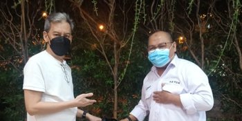 Fariz RM Sambut Hari Kemerdekaan RI Dengan Bagi-Bagi 100 Paket Sembako Untuk Masyarakat Terdampak Pandemi