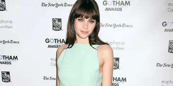 Felicity Jones Bocorkan Perannya di 'AMAZING SPIDER-MAN 2'