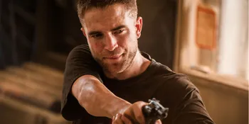 Film Terbaru Robert Pattinson Raih Hasil Buruk
