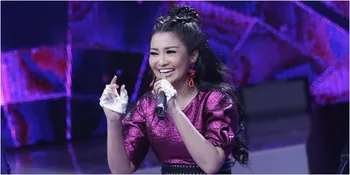 Fitri Carlina Melawak di Konser Luar Biasa Dangdut Comedy