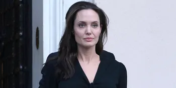 [FOTO] 3 Minggu 'Menghilang', Angelina Jolie Akhirnya Muncul Juga