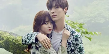 FOTO: Ahn Jae Hyun Gandeng Mesra Goo Hye Sun, Manis Banget