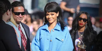 [FOTO] Apakah Ini Sebuah Pesan Tersembunyi Dari Rihanna?