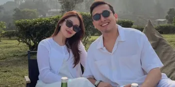 Foto Ayu Ting Ting Bareng Orang Tua Kevin Gusnadi, Disorot Mirip Ibunda