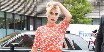 [FOTO] Bak Boneka Barbie, Ibu Lady Gaga Ternyata Cantik Lho!