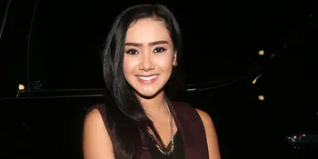 [FOTO] Balikan, Cita Citata Bermesraan Dengan Amri di Maldives