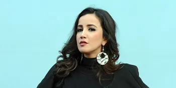 FOTO: Bayi Andi Soraya Jalani Pemotretan, Sudah Sadar Kamera