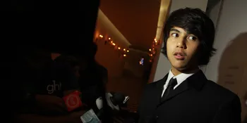 [Foto] Begini Cara El Rumi 'Pancing' Emosi Al Ghazali