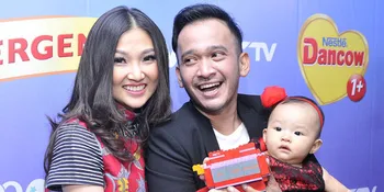 FOTO: Belum Berusia 1 Tahun, Sarwendah Ajak Thalia Ikut Yoga