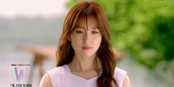 FOTO: Berangkat ke Bali, Han Hyo Joo Cantik Dengan Style Simple