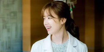 FOTO: Berat, Saat Han Hyo Joo Syuting 'W' di Dalam Air