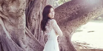 FOTO: Bergaun Pengantin Putih Cantik, Kim Ha Neul Resmi Menikah
