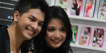 [FOTO] Berlatih Yoga, Glenn Alinskie - Chelsea Olivia Mesra