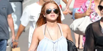 [FOTO] Break, Lindsay Lohan Nikmati Hidup di Kapal Pesiar Mewah