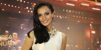 [FOTO] Bukti Atiqah Hasiholan Sudah Cantik Sejak Usia 5 Tahun