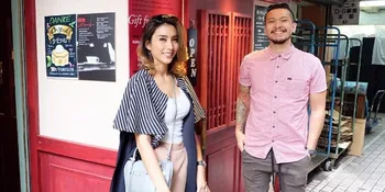 [FOTO] Cantik dan Menggoda, Tyas Mirasih Santai Pakai Bikini