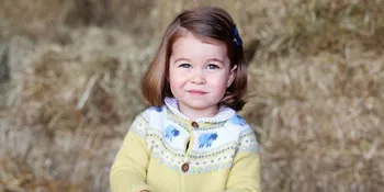 [FOTO] Cantiknya Putri Charlotte di Hari Pertama Sekolah, Mirip Ratu Elizabeth II?