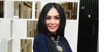 [FOTO] Chico Hakim Jadi Imam Salat Yuni Shara, Hangat Meneduhkan