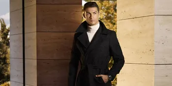 FOTO: Cristiano Ronaldo &#38; Model Victoria's Secret Topless Bareng