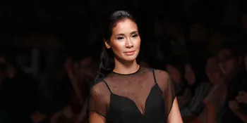 [FOTO] Cute! Inilah Sepatu Unyu - Cantik Putri Marsha Timothy