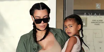 [FOTO] Cute! North West &#38; Penelope Gandengan Usai Makan Siang