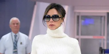 FOTO: Cute! Saat Victoria Beckham Pemotretan Bareng Anak-Anak