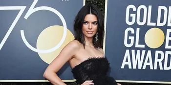 [FOTO] Dandan Berbeda, Kendall Jenner Nyaris Tak Dapat Dikenali