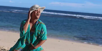 Foto Dengan Pakaian Wanita, Tata Liem Tak Masalah Dicemooh