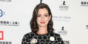 [FOTO] Digandeng Erat Suami, Anne Hathaway Cantik Saat Kencan