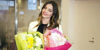 [FOTO] Dinner Romantis, Miranda Kerr - Evan Spiegel Makin Mesra
