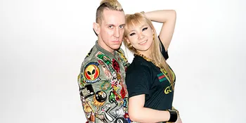 [FOTO] Dipangku Jeremy Scott, CL 2NE1 Tuai Kontroversi