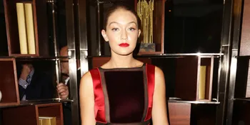 [FOTO] Ekspos Bagian Pribadi, Gigi Hadid Makin Hot & Menggoda!