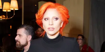 [FOTO] Ekspos Underboob, Lady Gaga Nyaris Alami Nipslip