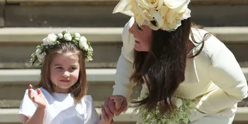 [FOTO] Ekspresi Lucu Princess Charlotte Saat Goda Paparazzi, Bikin Gemas!