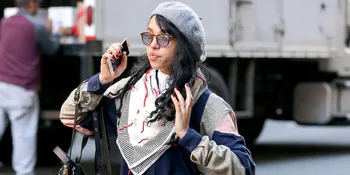 [FOTO] FKA Twigs Tertangkap Beradegan Panas di Depan Umum