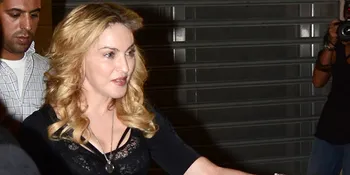 Foto-Foto Bugil Madonna Dijual Rp 5,6 Triliun!