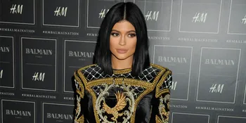 [FOTO] Gagal Keren, Kylie Jenner Doyan Jiplak Gaya Temannya?