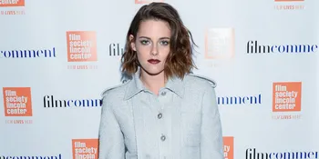 [FOTO] Gandeng Mesra SoKo, Kristen Stewart Pamer Rambut Blonde