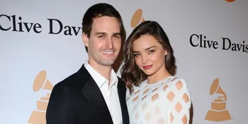 [FOTO] Gandengan, Miranda Kerr dan Evan Spiegel Mesra di Paris