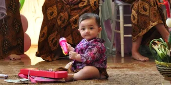 [Foto] Gini Lho Cantiknya Baby Arsy Kalau Jadi Elsa Forzen, Cute!