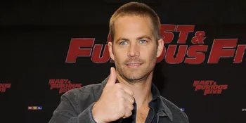 [Foto] Hadiri Acara Amal, Paul Walker Bugar Sebelum Kecelakaan