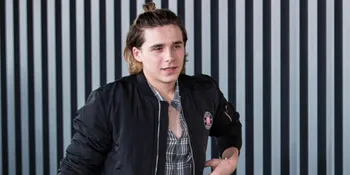 [FOTO] Ikuti Jejak Ayahnya, Brooklyn Beckham Bikin Tato Pertama