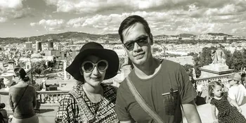 FOTO: Istri Tommy Kurniawan Buka Hijab dan Curhat di IG