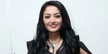 [FOTO] Jadi Perbincangan, Siti Badriah Pamer Pamer Paha