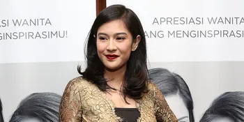 Foto Jadul Dian Sastro dan Tamara Bleszynski Saat Pergi Ke Korea