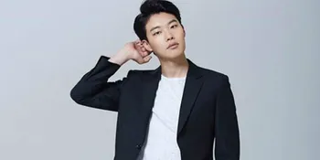 Foto Jadul Ryu Jun Yeol Saat Masih Jadi Guru, Sudah Ganteng